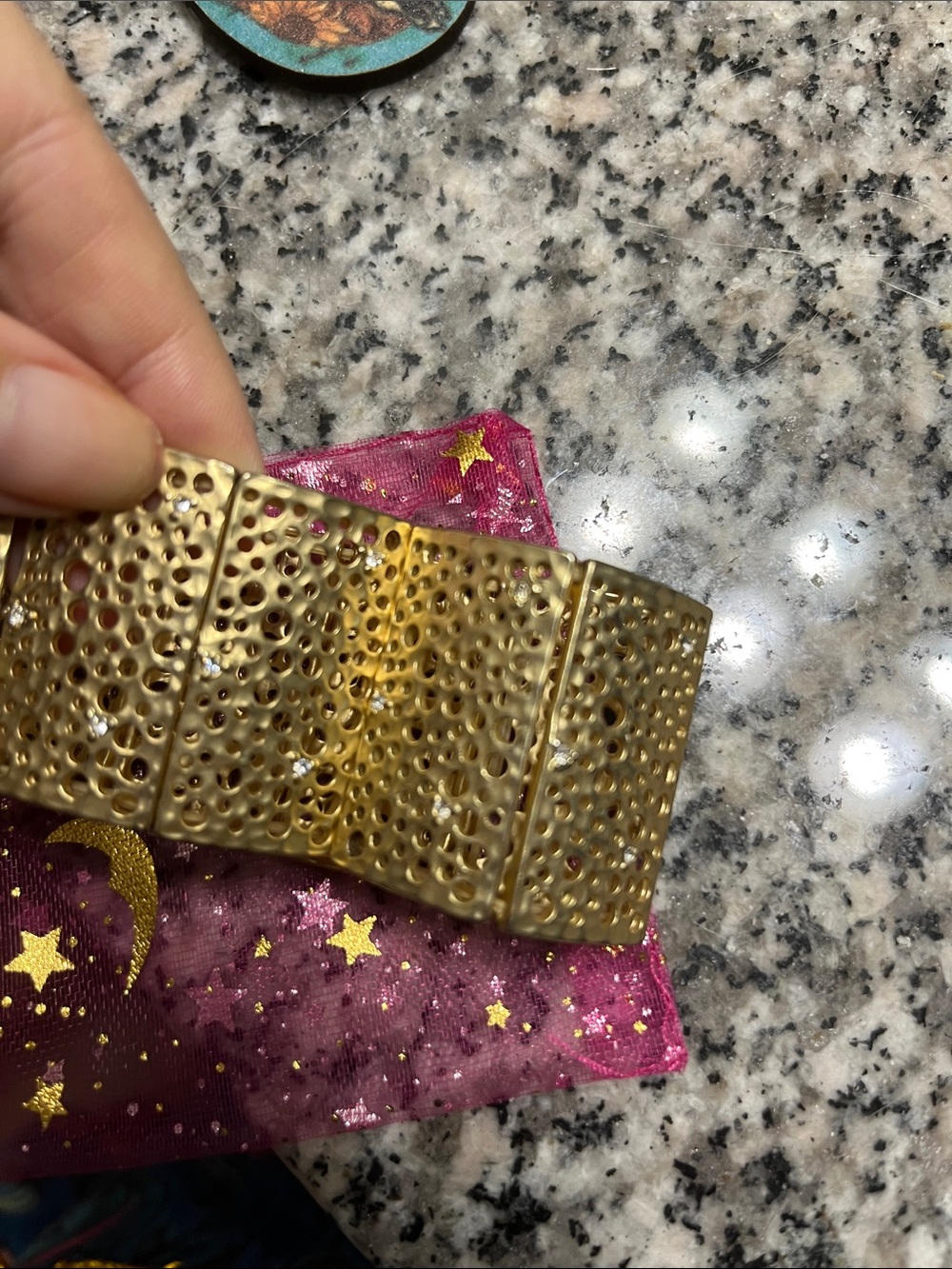 Never worn vi the style elastic cuff bracelet - Picture 3 of 4